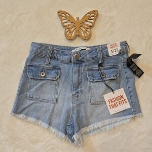 New Celebrity Pink Blue Jean Shorts Distressed Cut-Off Hem Size 5 Waist 27